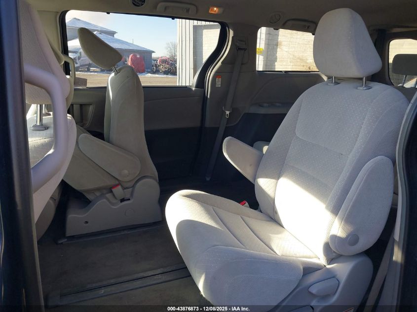 2019 Toyota Sienna Le 7 Passenger VIN: 5TDJZ3DC4KS215381 Lot: 43876873