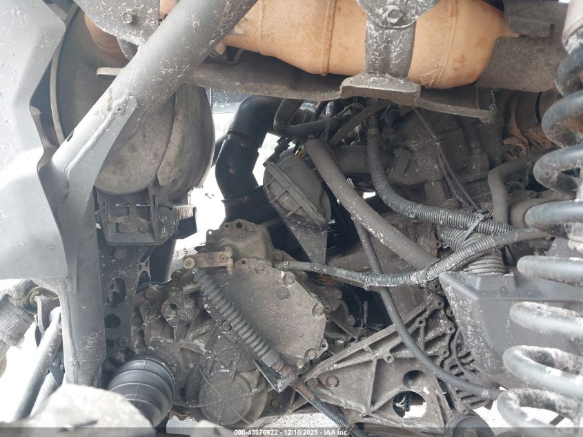 2017 Can-Am Maverick X3 Turbo R VIN: 3JBVGAW28HK000688 Lot: 43876922