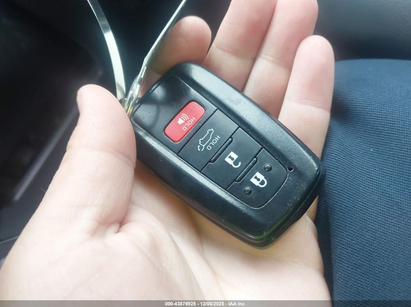 2021 Toyota Rav4 Hybrid Xle VIN: 2T3RWRFV5MW114896 Lot: 43876925