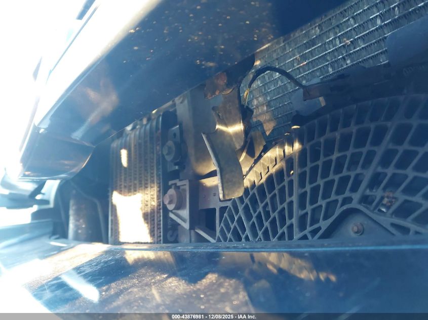 2005 Toyota Sequoia Sr5 VIN: 5TDBT44A15S237174 Lot: 43876981