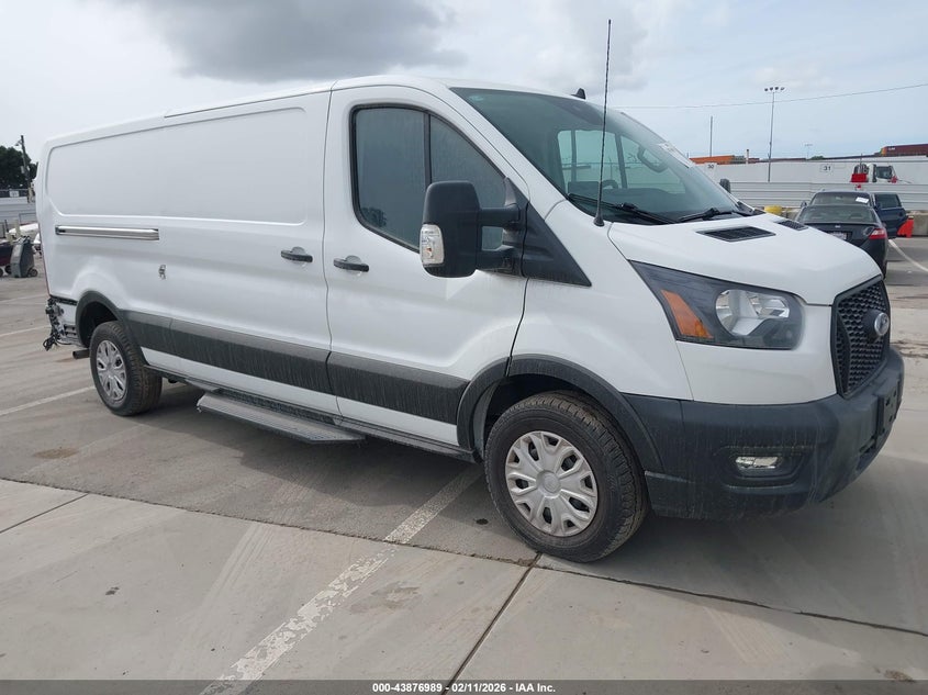 Vin: 1ftbr1y84rkb75268, lot: 44372541, ford transit-250 2024 img_1