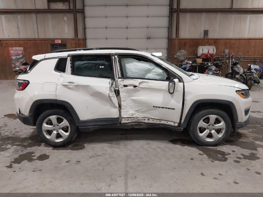 2019 Jeep Compass Latitude 4X4 VIN: 3C4NJDBB2KT827920 Lot: 43877027