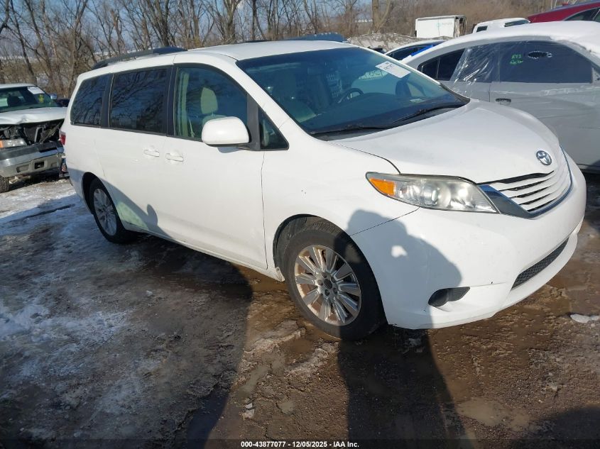 TOYOTA SIENNA LE 7 PASSENGER