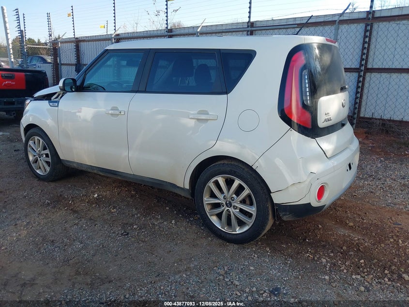2017 KIA SOUL auction photo 3