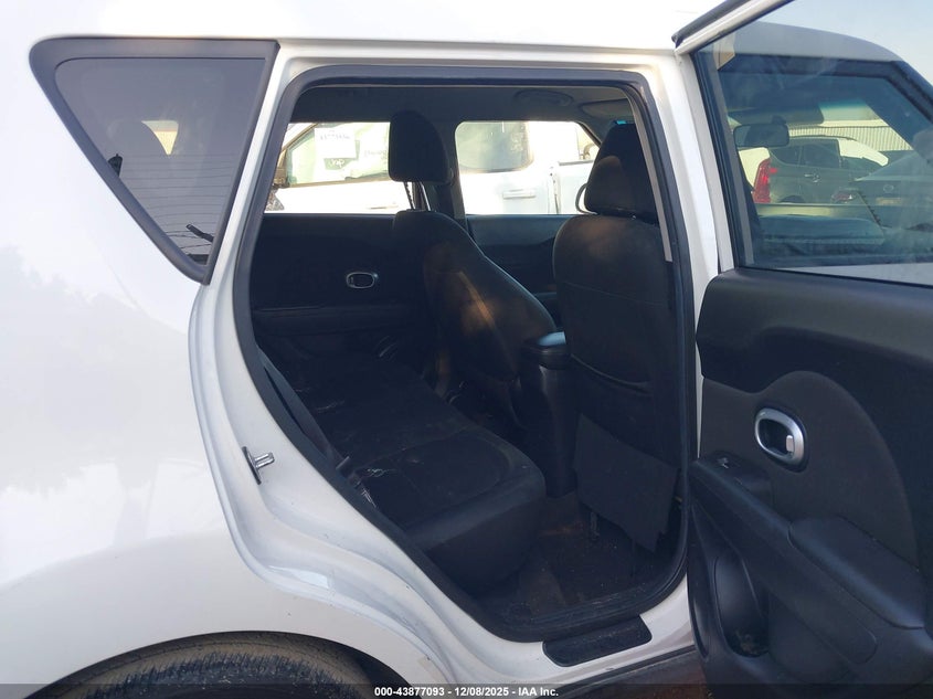 2017 KIA SOUL auction photo 8