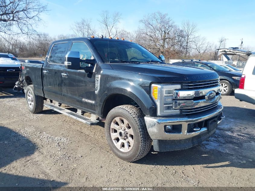 FORD F-250 LARIAT