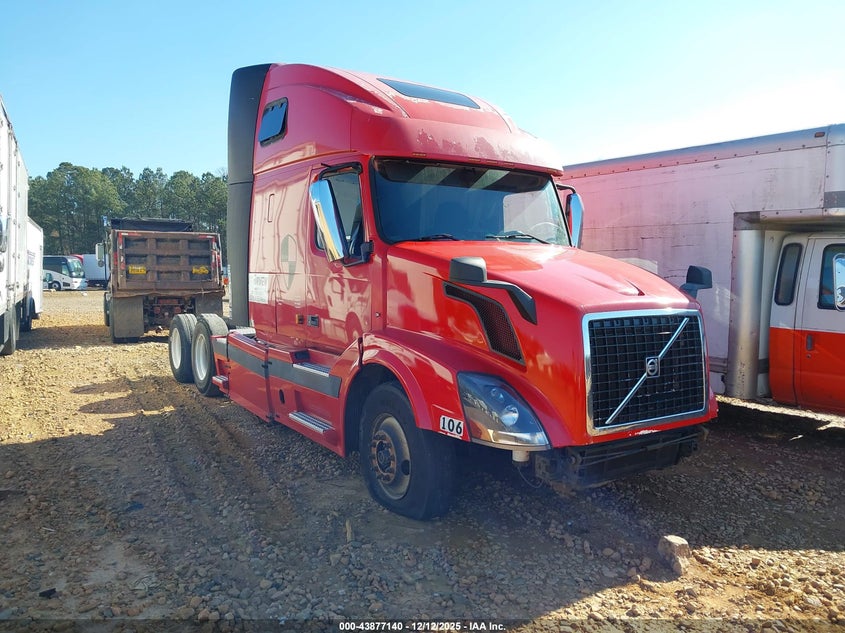 4V4NC9GH96N396717 VOLVO VN Photo 1