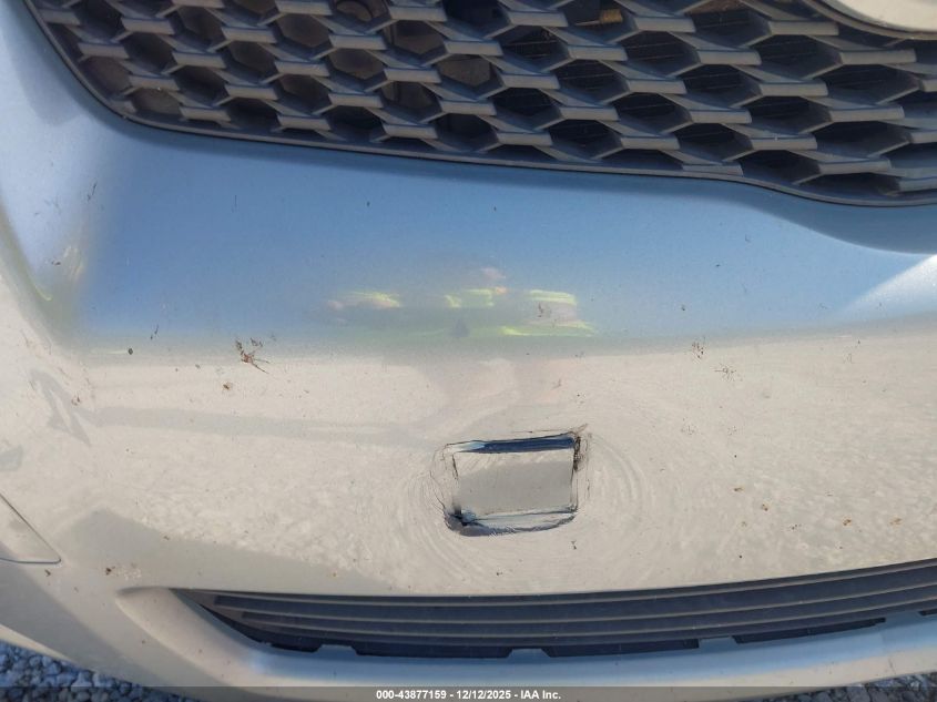 2009 Toyota Yaris VIN: JTDJT903395227967 Lot: 43877159