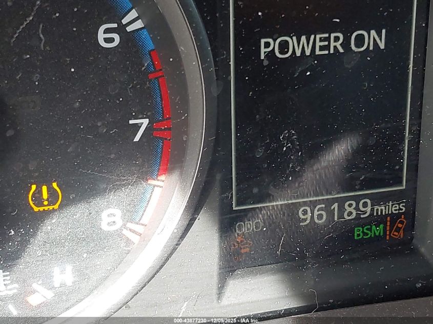 2018 Toyota Rav4 Xle VIN: JTMRFREV8JJ739093 Lot: 43877230