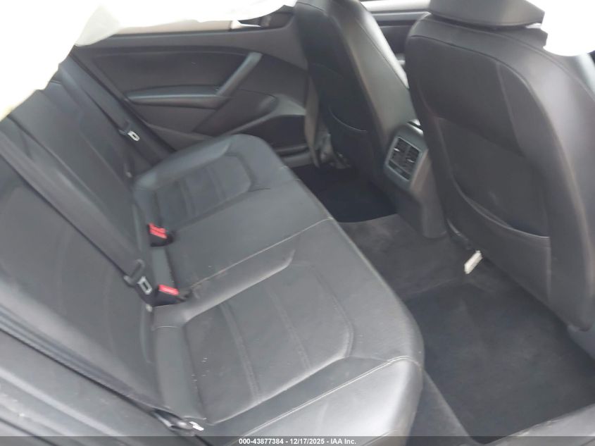 2014 Volkswagen Passat 2.0L Tdi Se VIN: 1VWBN7A35EC017181 Lot: 43877384