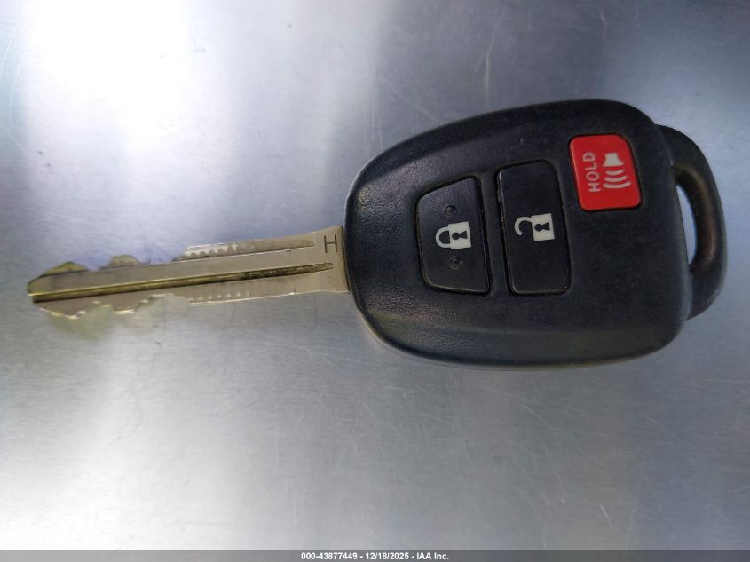 2018 Toyota Rav4 Le VIN: 2T3ZFREV2JW435517 Lot: 43877449