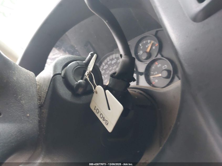 2005 Chevrolet Express VIN: 1GCGG25V251237813 Lot: 43877673