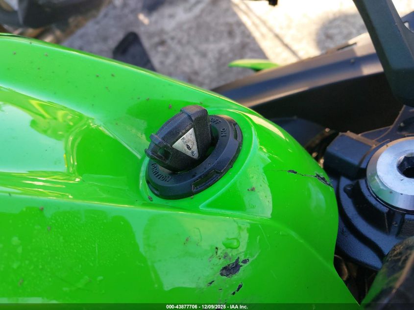 2025 Kawasaki Ex650 P VIN: ML5EXEP15SDAD7207 Lot: 43877706