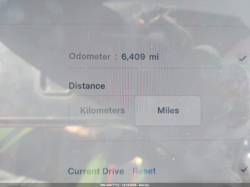 2025 Tesla Model 3 Long Range All-Wheel Drive VIN: 5YJ3E1EB1SF021815 Lot: 43877713