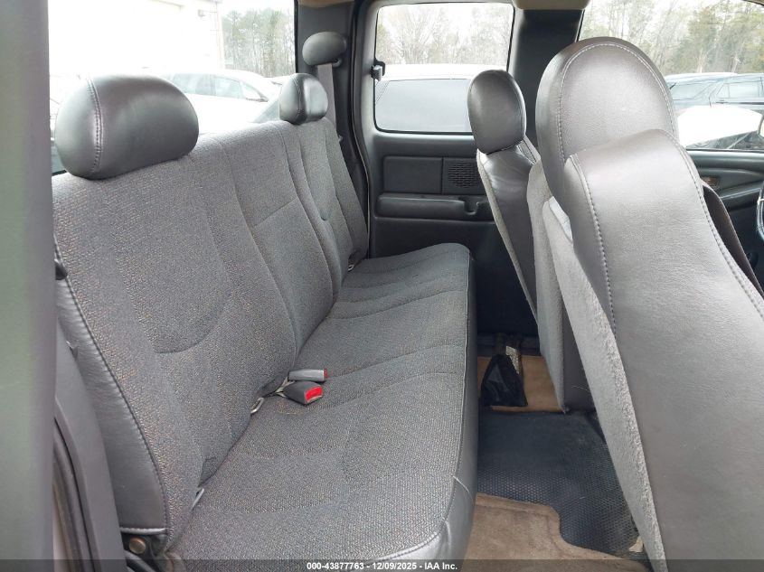 2005 Chevrolet Silverado 1500 Work Truck VIN: 1GCEK19V25E105699 Lot: 43877763