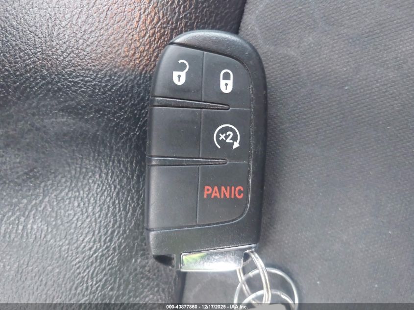 2019 Jeep Compass Latitude 4X4 VIN: 3C4NJDBBXKT704592 Lot: 43877860