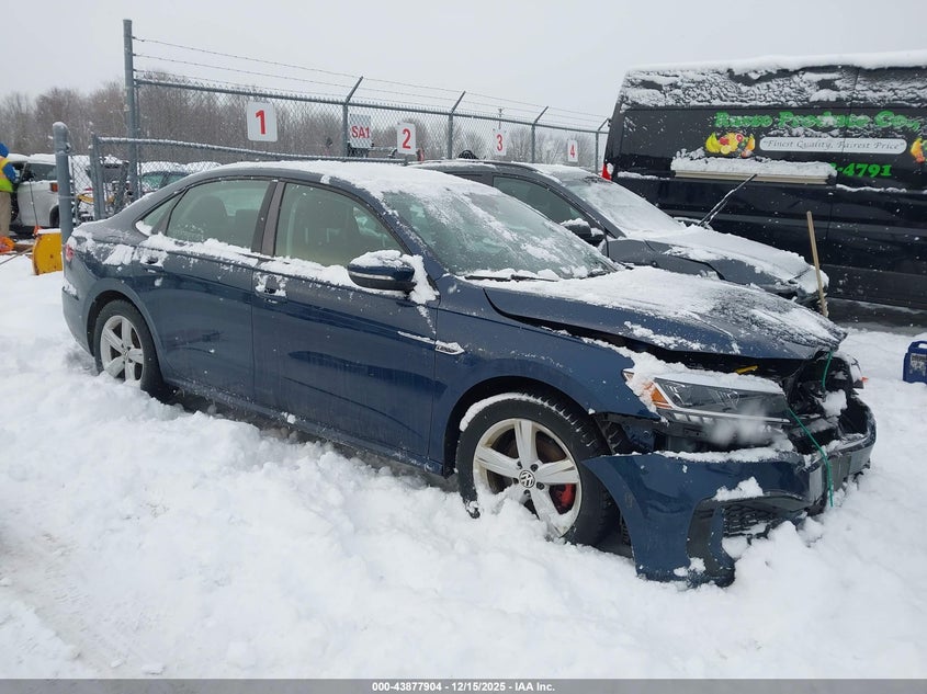 VOLKSWAGEN PASSAT 2.0T R-LINE