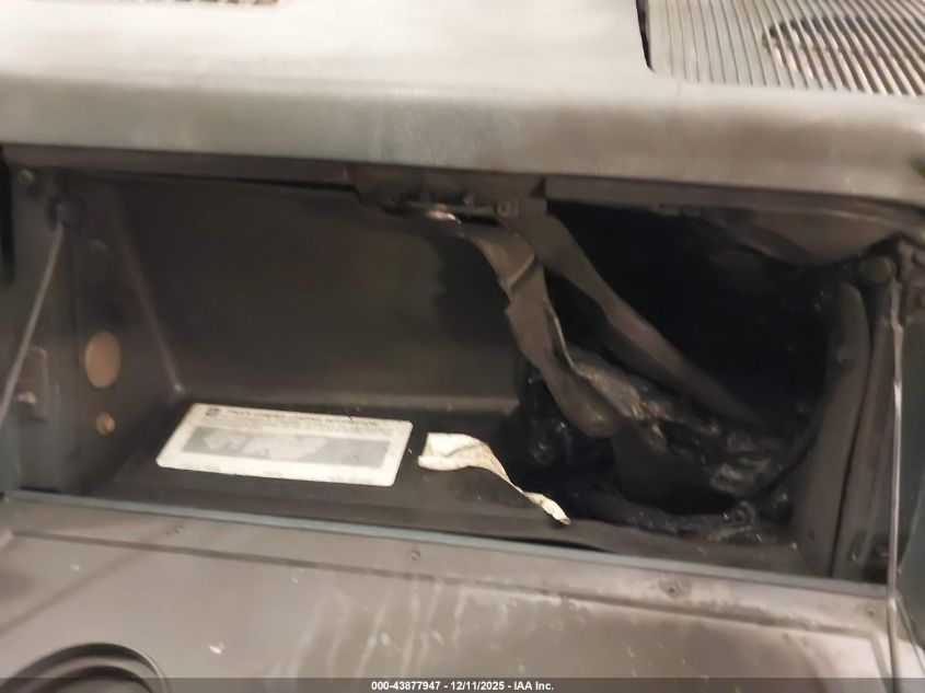 1992 GMC Sierra K1500 VIN: 2GTEK19K8N1534157 Lot: 43877947