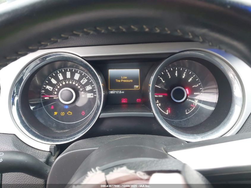 2014 Ford Mustang V6 Premium VIN: 1ZVBP8EM6E5205506 Lot: 43877958