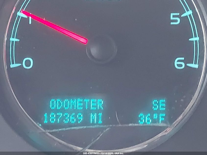 2010 GMC Yukon Denali VIN: 1GKUKEEF7AR270415 Lot: 43877972