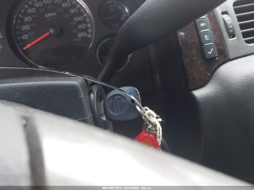 2010 GMC Yukon Denali VIN: 1GKUKEEF7AR270415 Lot: 43877972