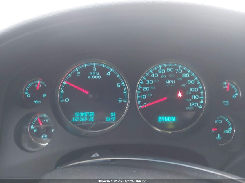 2010 GMC Yukon Denali VIN: 1GKUKEEF7AR270415 Lot: 43877972