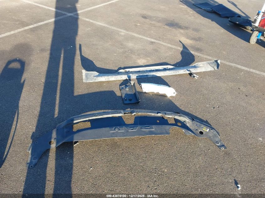 2019 Ram 1500 Laramie 4X4 5'7 Box VIN: 1C6SRFJT5KN582619 Lot: 43878100