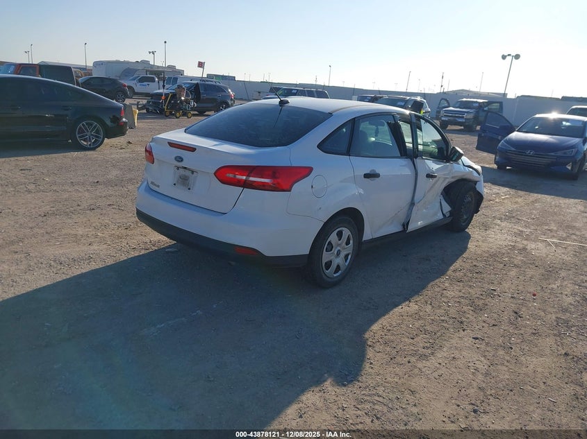 1FADP3E2XHL332441 2017 FORD FOCUS photo no. 4