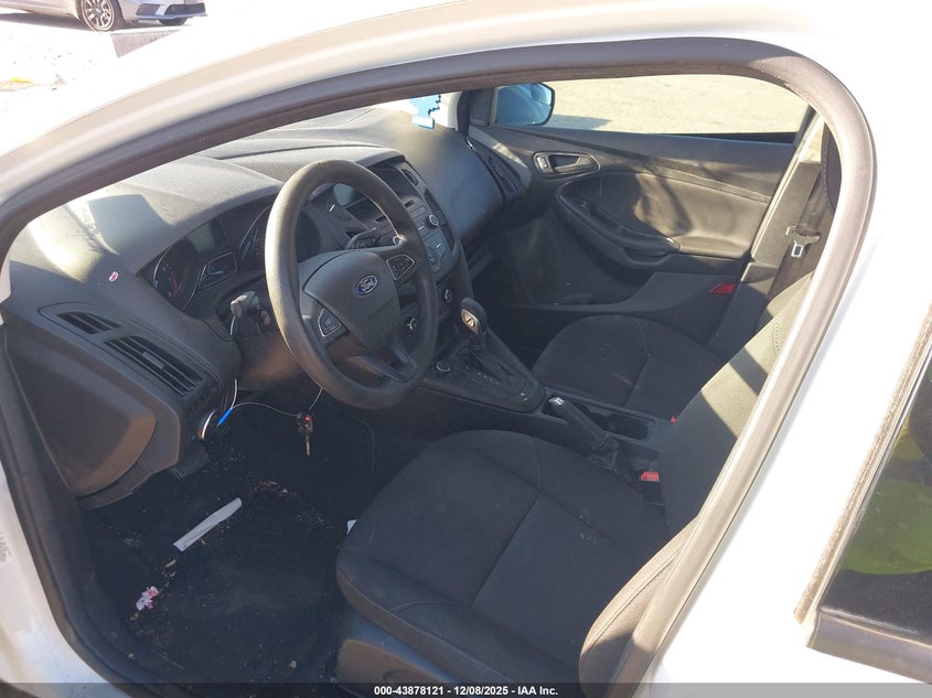 1FADP3E2XHL332441 2017 FORD FOCUS photo no. 5