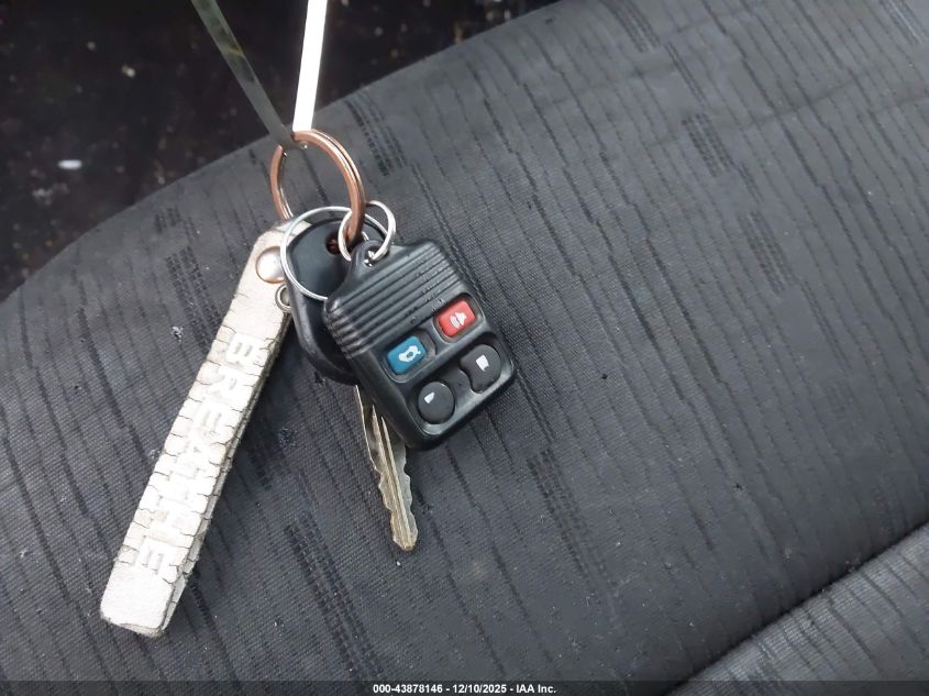 2010 Ford Focus Se VIN: 1FAHP3FN7AW215513 Lot: 43878146