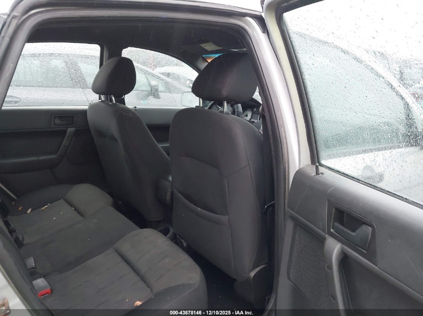 2010 Ford Focus Se VIN: 1FAHP3FN7AW215513 Lot: 43878146