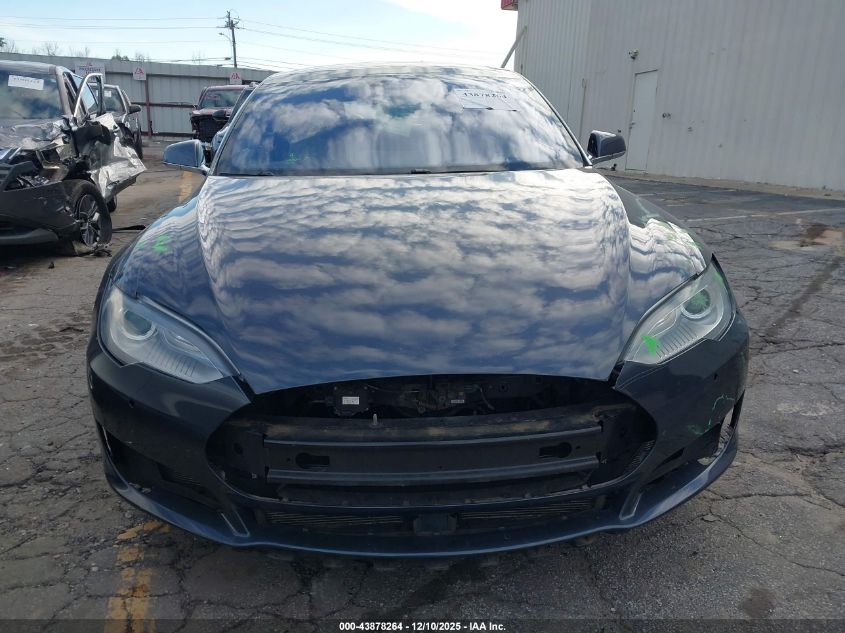 2016 Tesla Model S 60D/70D/75D/85D/90D VIN: 5YJSA1E28GF128617 Lot: 43878264