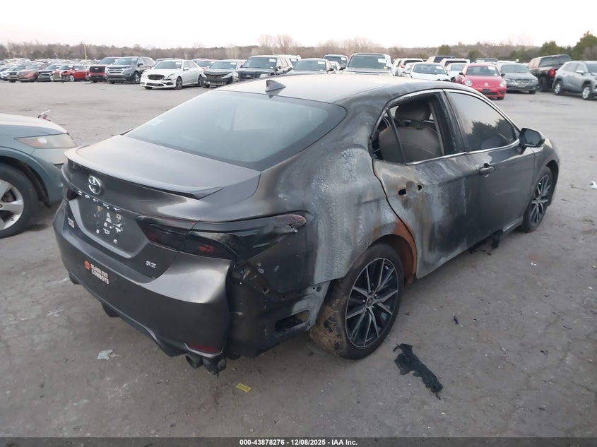 2022 TOYOTA CAMRY auction photo 4