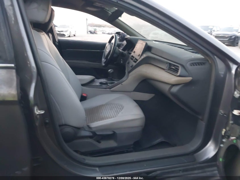2022 TOYOTA CAMRY auction photo 5