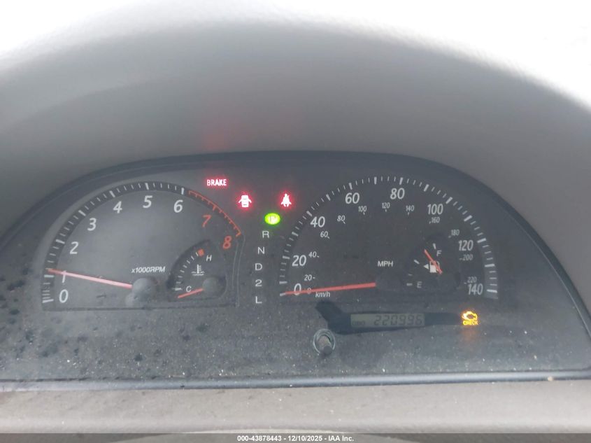 2002 Toyota Camry Le VIN: 4T1BE32K22U016069 Lot: 43878443