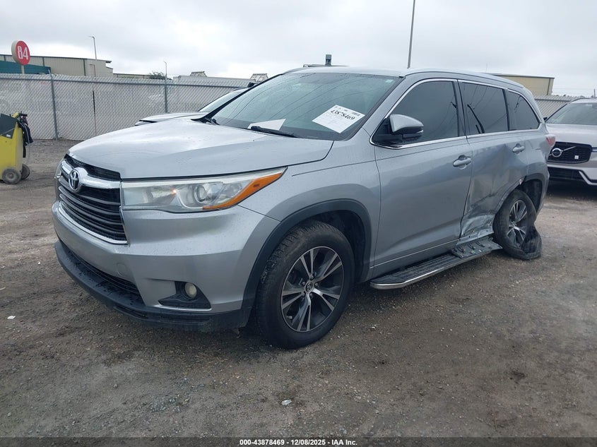 5TDKKRFH9GS130080 2016 TOYOTA HIGHLANDER photo no. 2