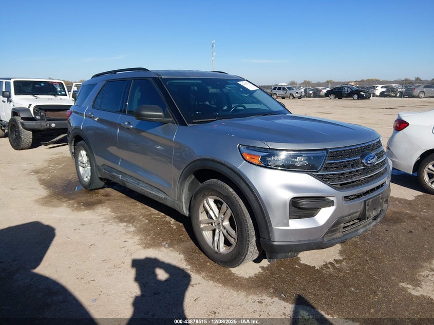 FORD EXPLORER XLT 2022