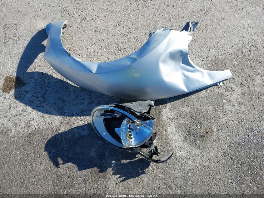 2013 Volkswagen Beetle 2.5L VIN: 3VW5X7AT4DM803364 Lot: 43878539