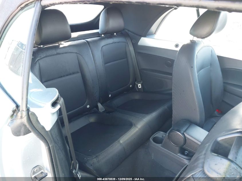 2013 Volkswagen Beetle 2.5L VIN: 3VW5X7AT4DM803364 Lot: 43878539