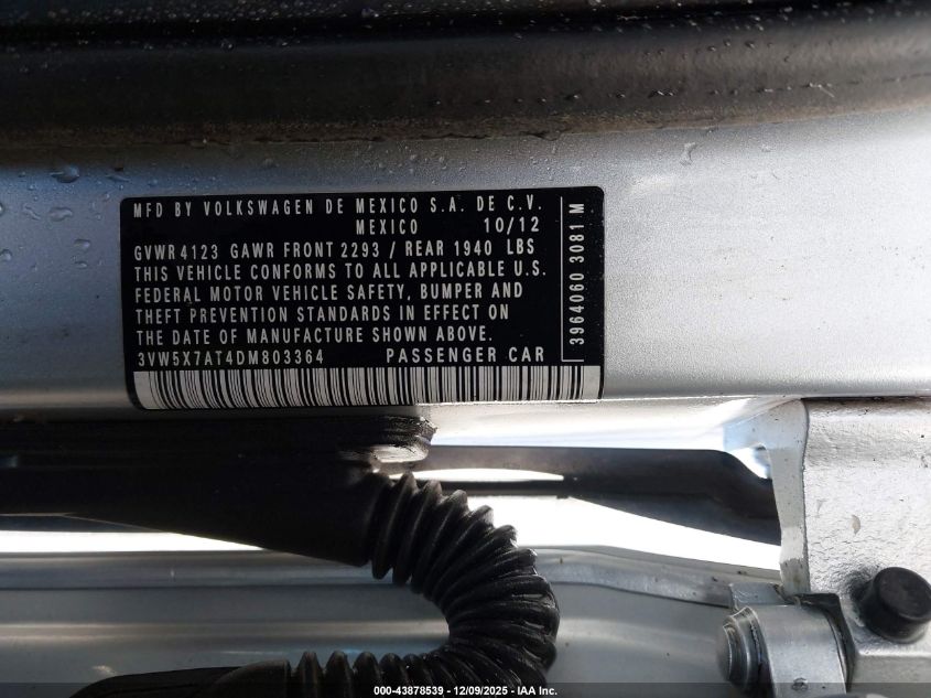 2013 Volkswagen Beetle 2.5L VIN: 3VW5X7AT4DM803364 Lot: 43878539