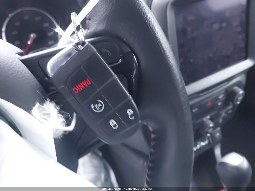 2022 Jeep Renegade Trailhawk 4X4 VIN: ZACNJDC18NPN97136 Lot: 43878590