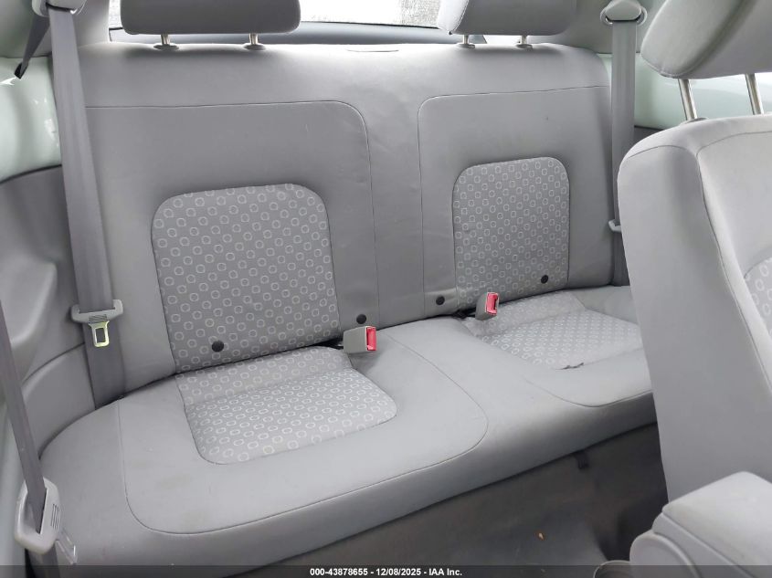 2002 Volkswagen New Beetle Gls VIN: 3VWCB21C62M454021 Lot: 43878655