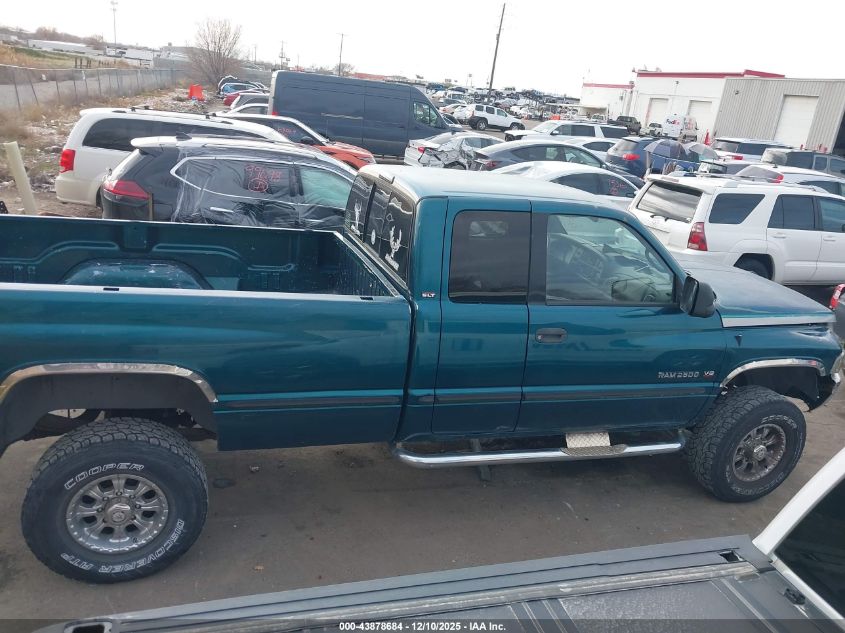 1998 Dodge Ram 2500 St VIN: 1B7KF23Z1WJ110880 Lot: 43878684