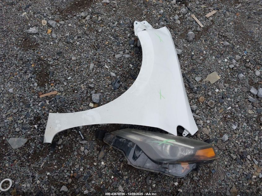 2018 Toyota Corolla Le VIN: 5YFBURHE5JP755752 Lot: 43878756