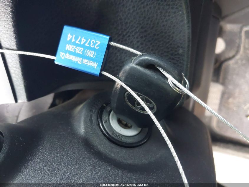 2018 Toyota Corolla Le VIN: 5YFBURHE6JP780935 Lot: 43878839