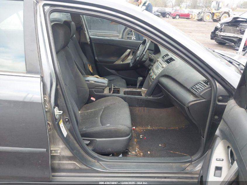 2009 Toyota Camry Se V6 VIN: 4T1BK46K49U075692 Lot: 43878897