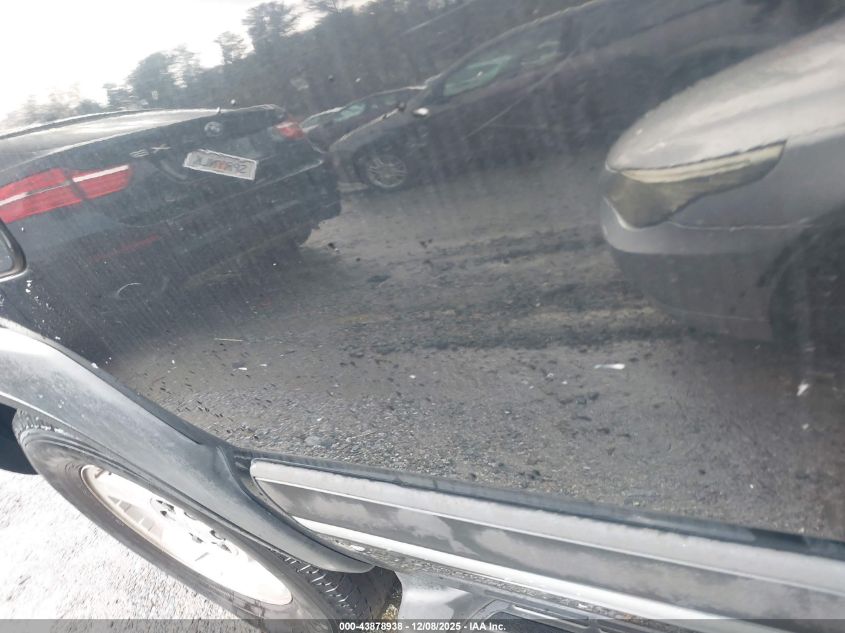 2005 Chevrolet Tahoe Lt VIN: 1GNEC13T75R105329 Lot: 43878938