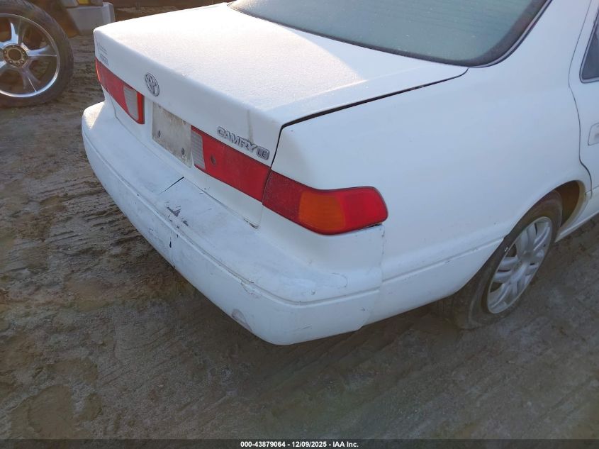 2001 Toyota Camry Le VIN: 4T1BG22K71U837820 Lot: 43879064