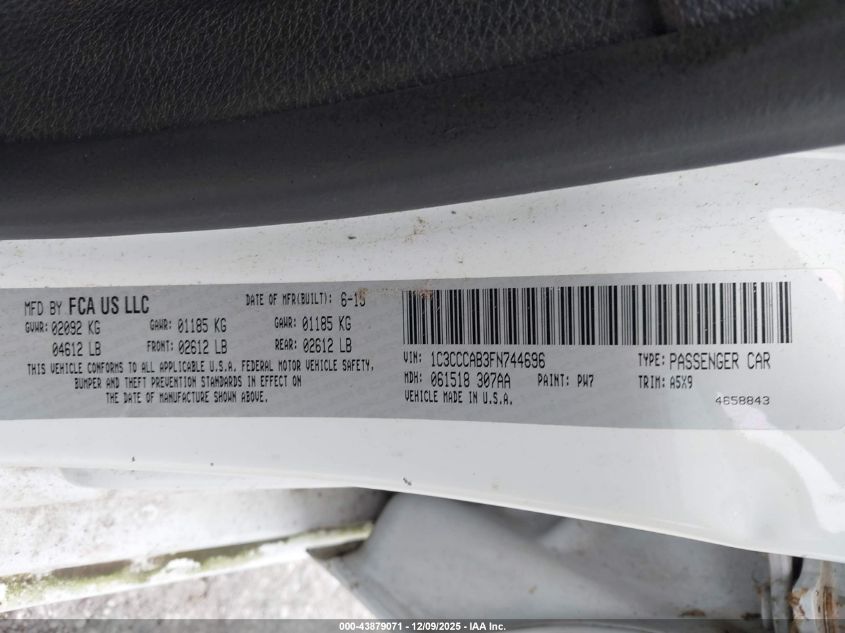 2015 Chrysler 200 Limited VIN: 1C3CCCAB3FN744696 Lot: 43879071