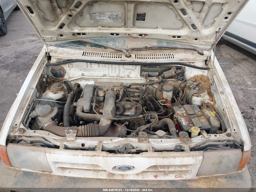 1992 Ford Festiva L VIN: KNJPT05H0N6108429 Lot: 43879123